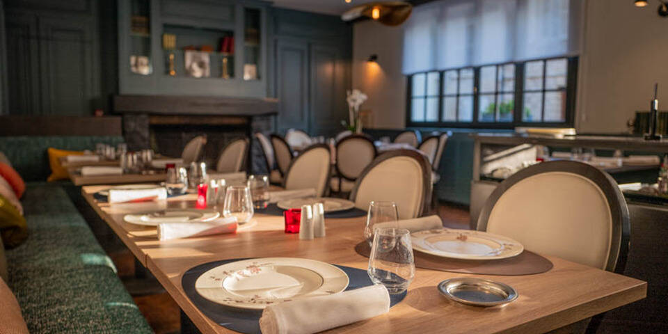restaurant