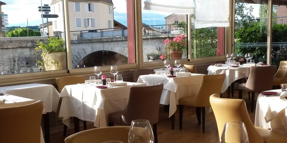 restaurant