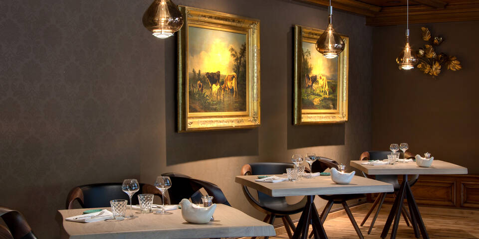 restaurant