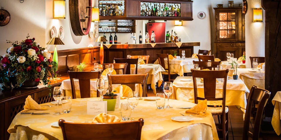 restaurant