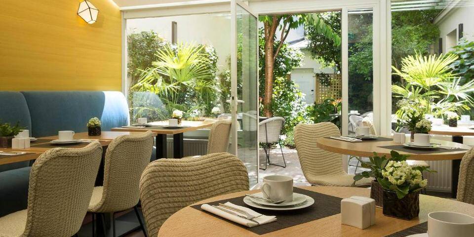 restaurant