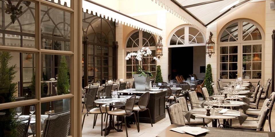 restaurant