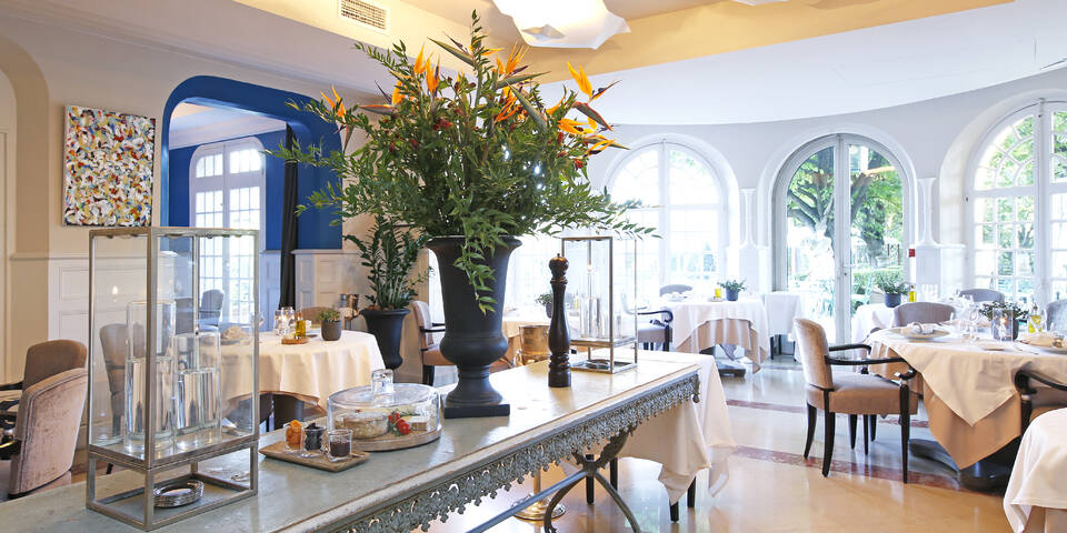 restaurant