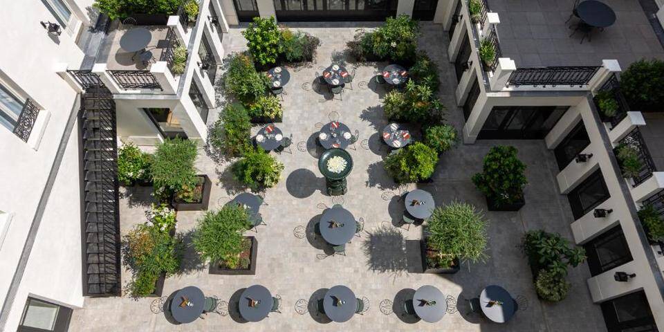 restaurant