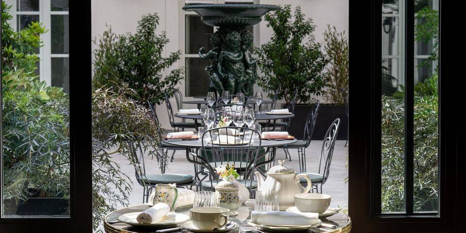 restaurant