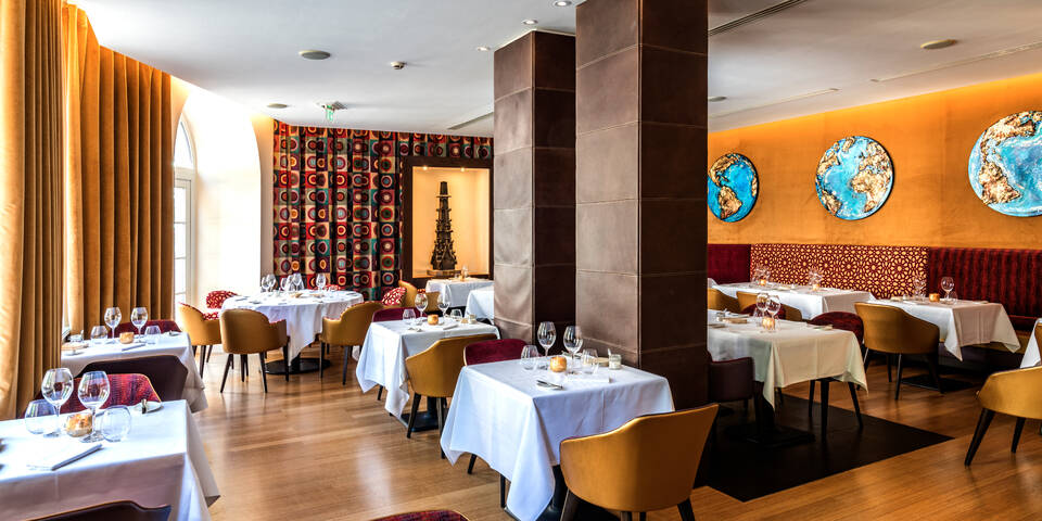 restaurant