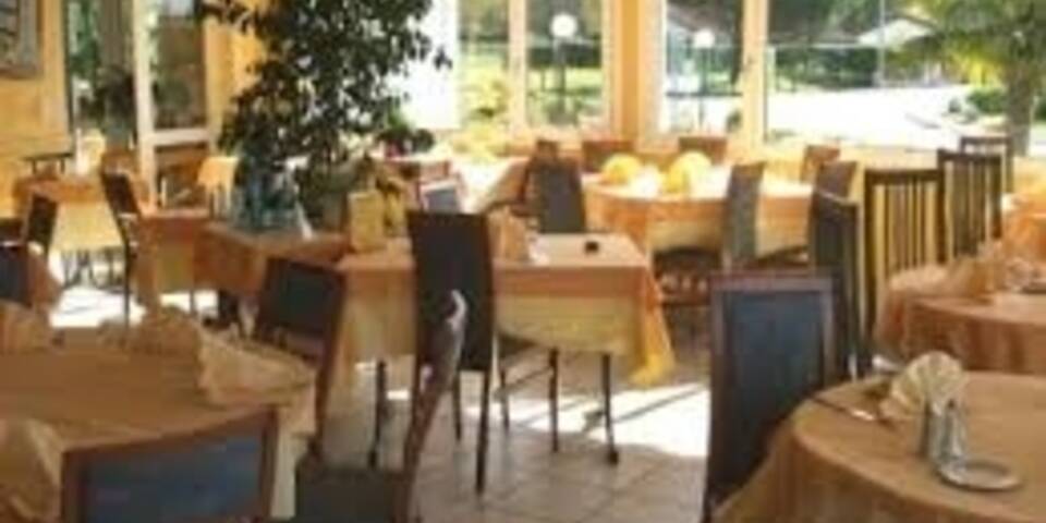 restaurant