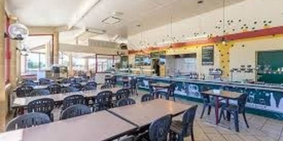 restaurant