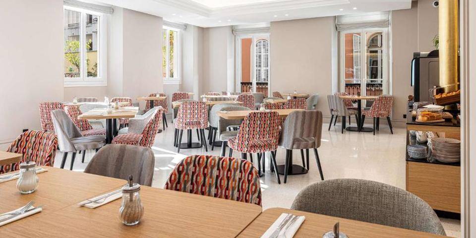 restaurant