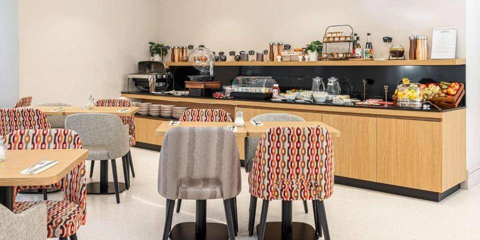 restaurant