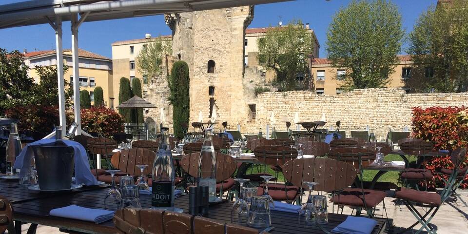 restaurant
