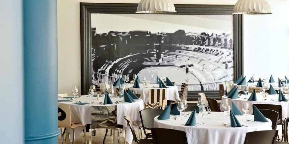 restaurant