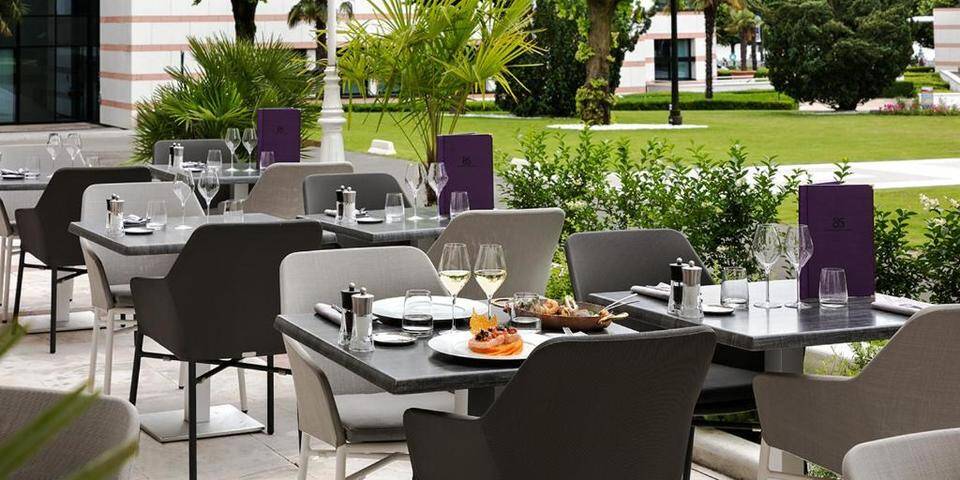 restaurant