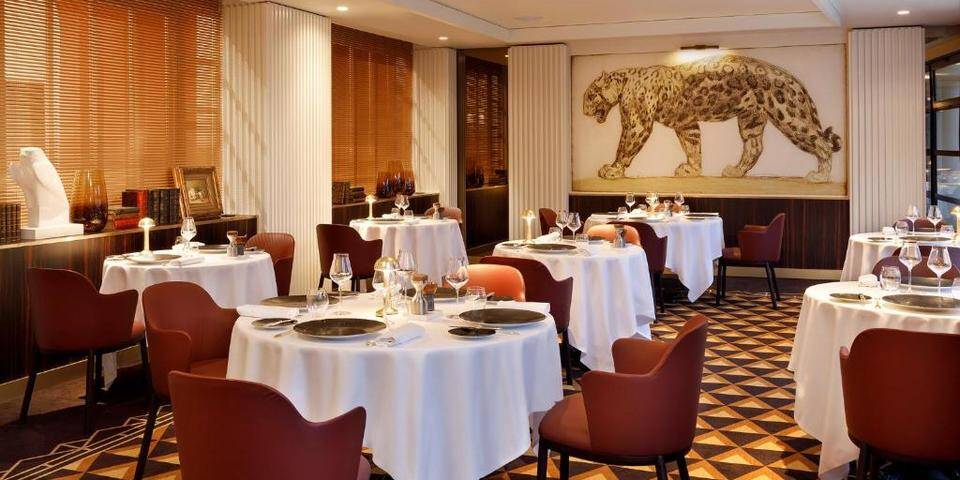 restaurant