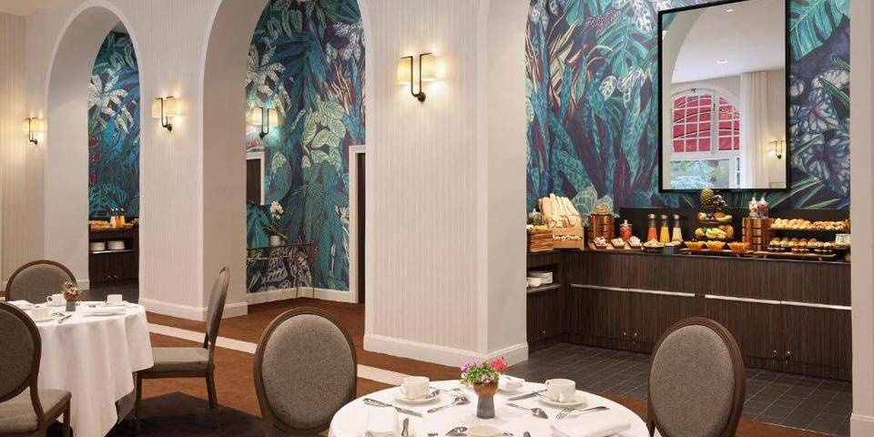 restaurant