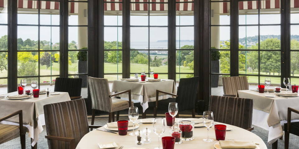 restaurant