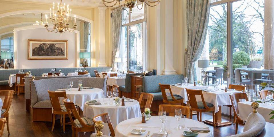restaurant