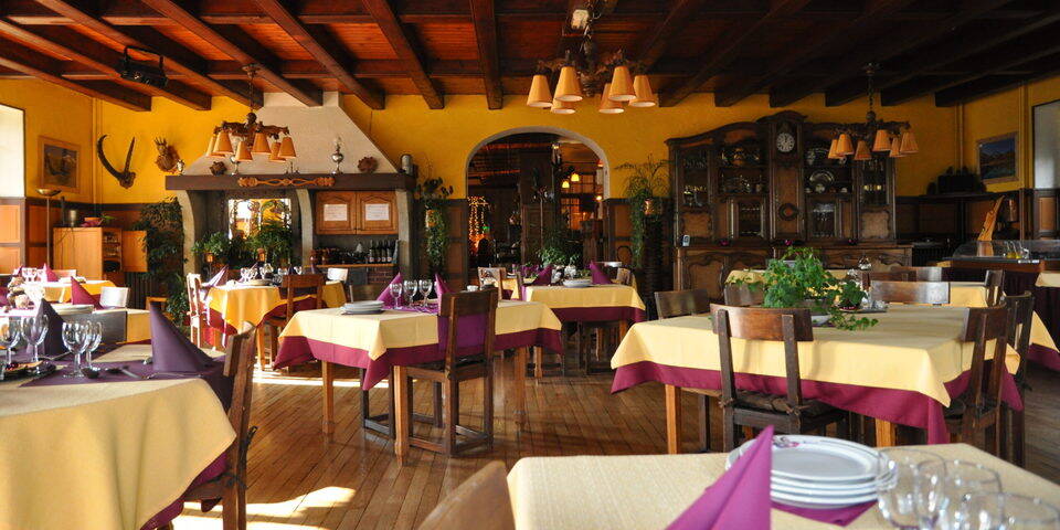 restaurant