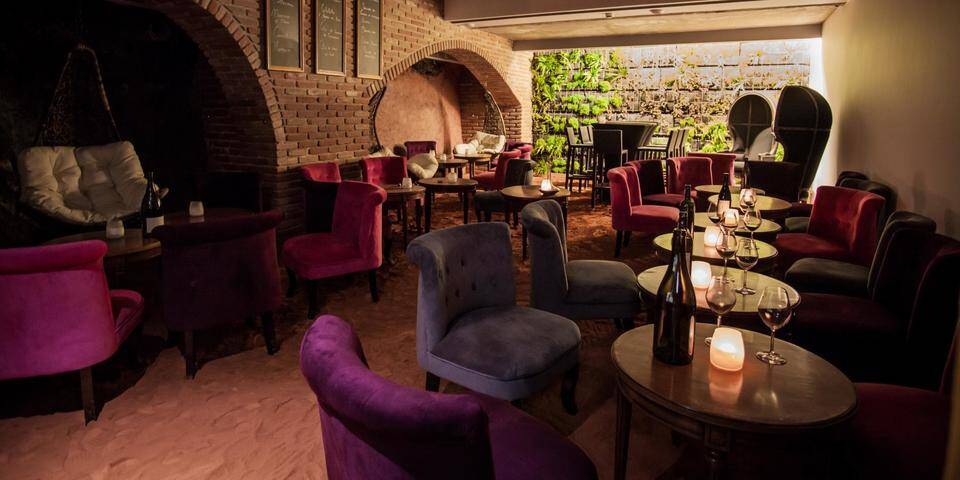 restaurant