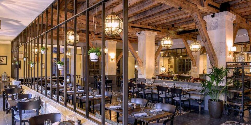 restaurant