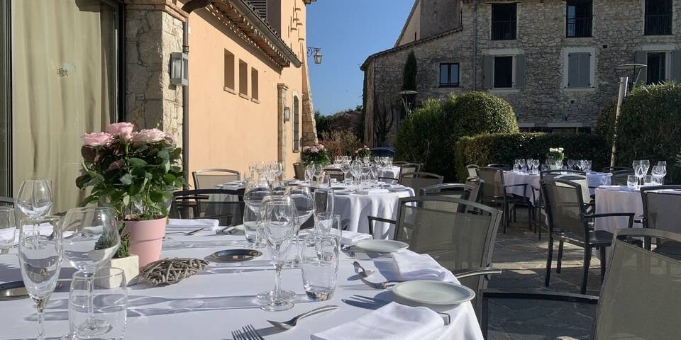 restaurant
