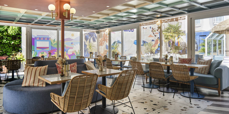 restaurant