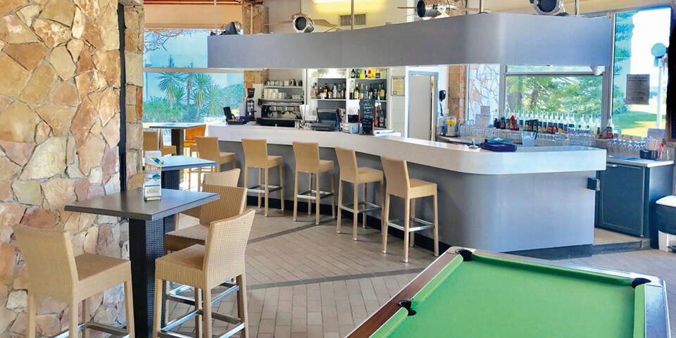restaurant