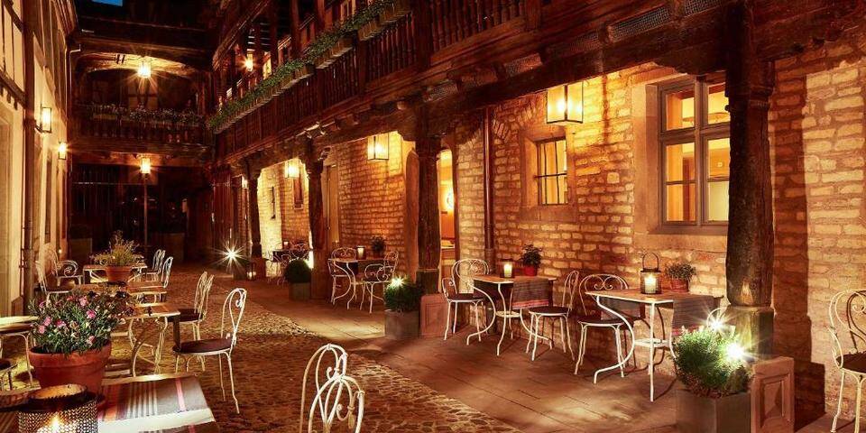 restaurant