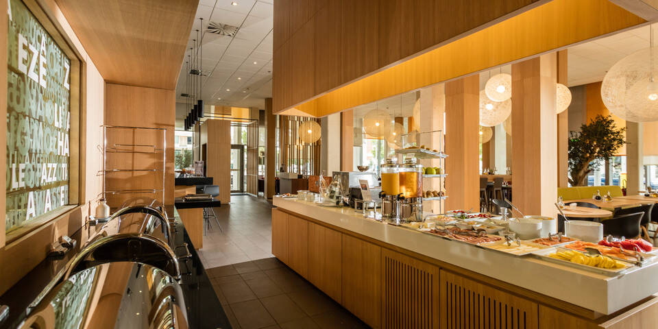 restaurant