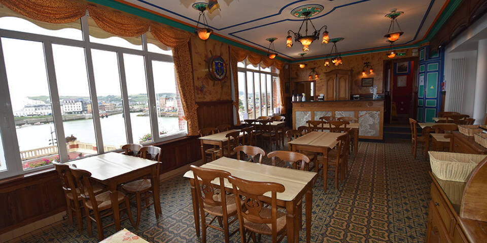 restaurant
