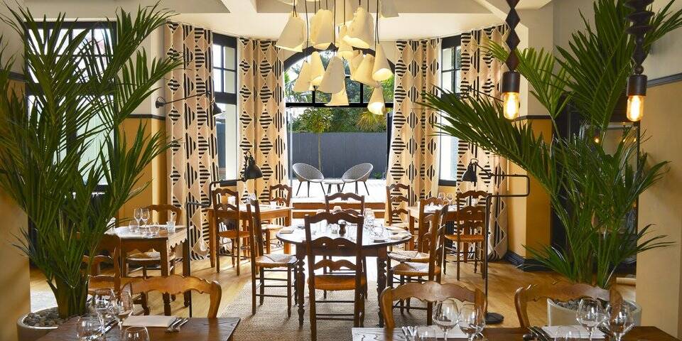 restaurant