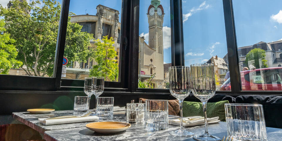 restaurant