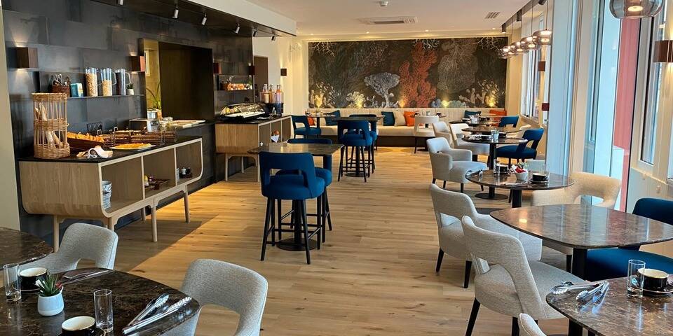 restaurant