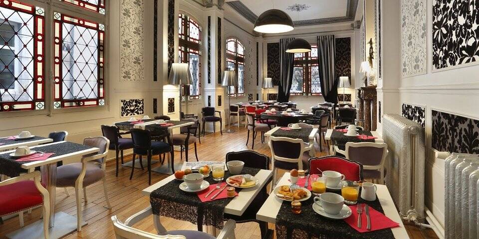 restaurant