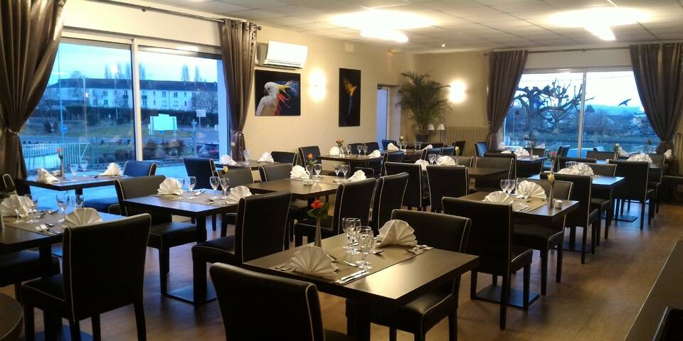 restaurant