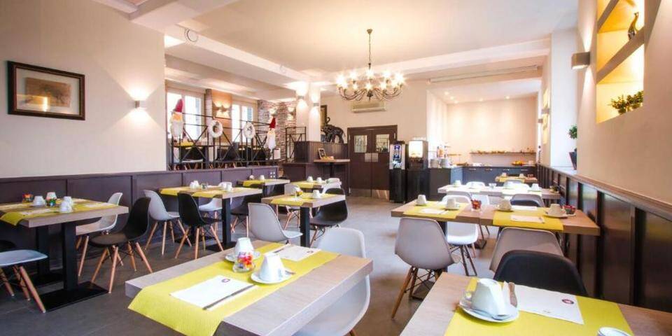 restaurant