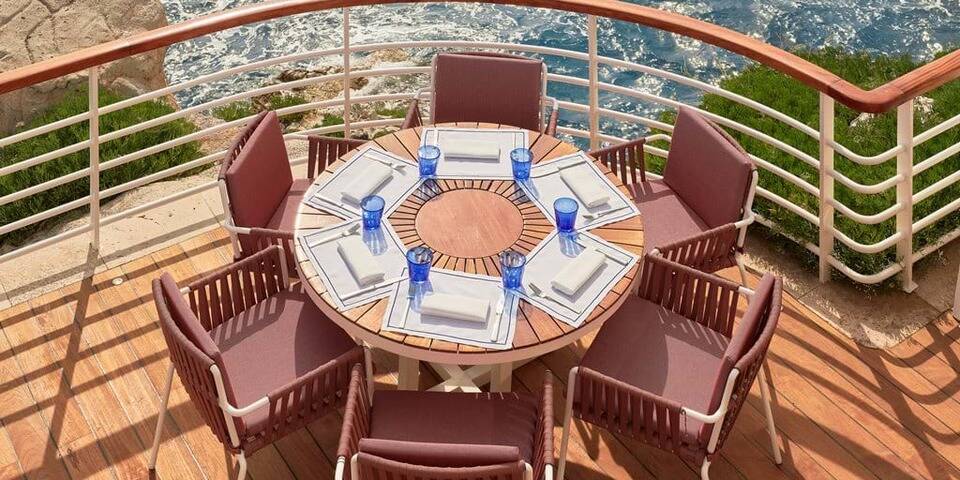 restaurant
