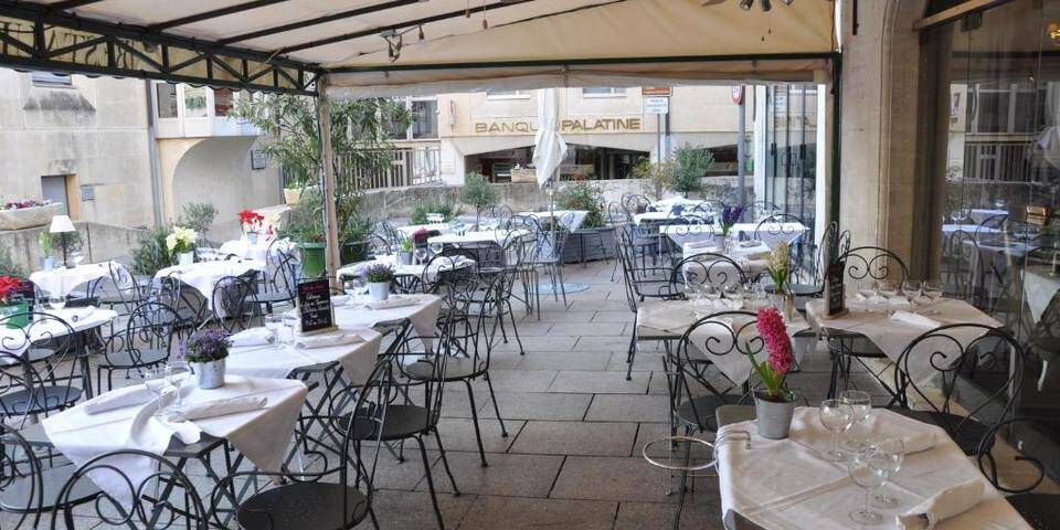 restaurant