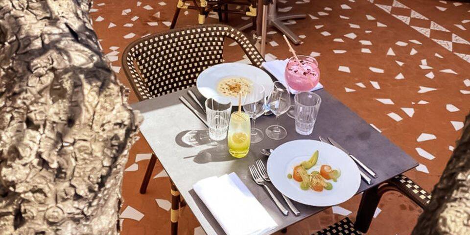 restaurant