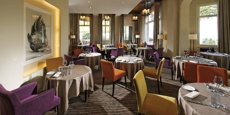 restaurant