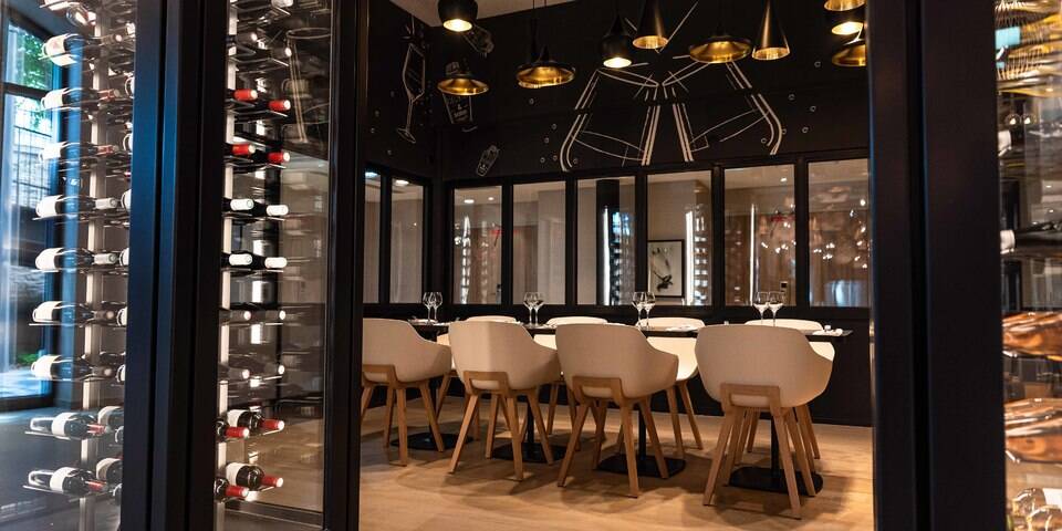 restaurant
