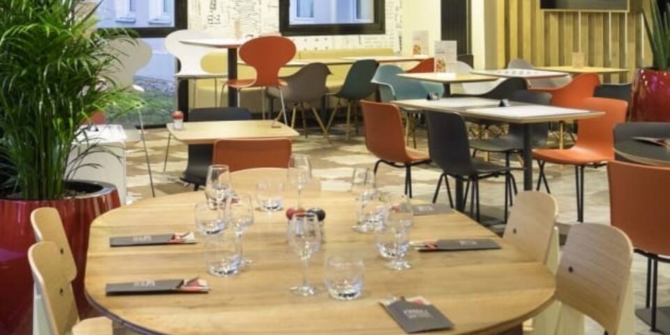 restaurant