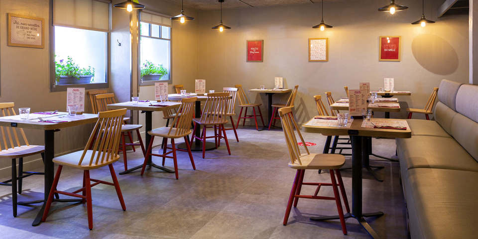 restaurant
