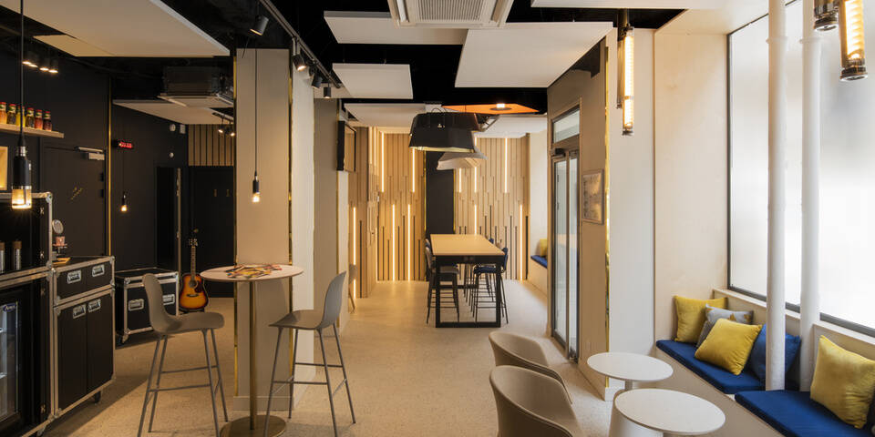 restaurant