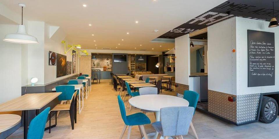 restaurant