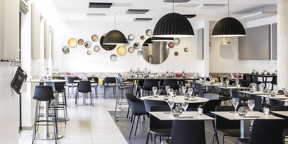 restaurant