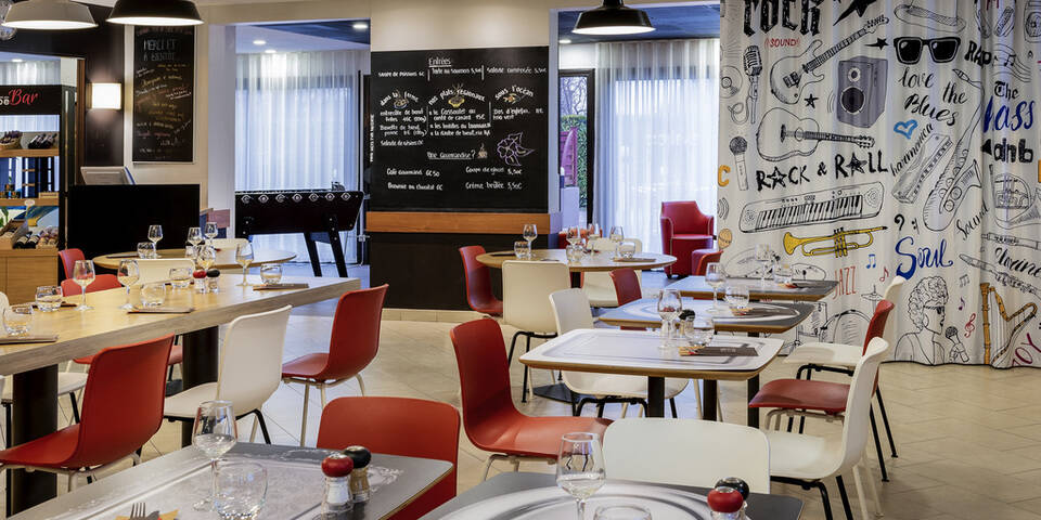 restaurant