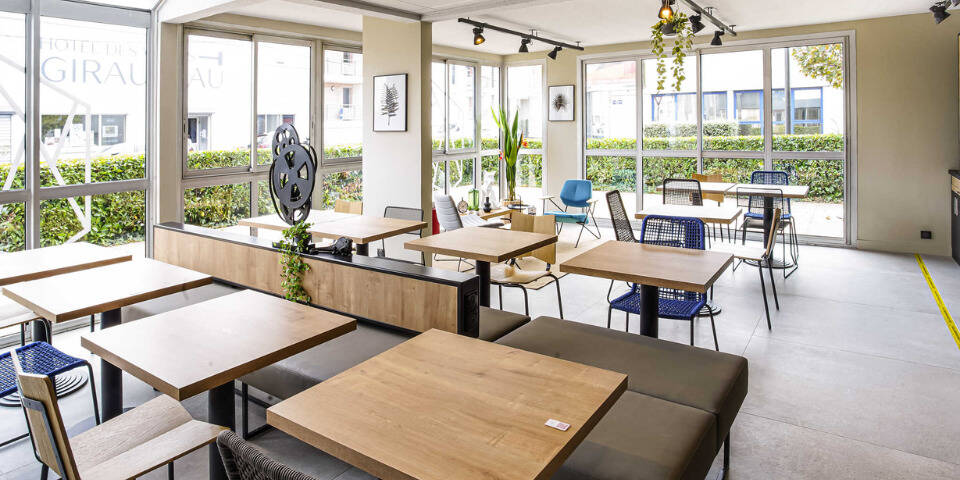 restaurant