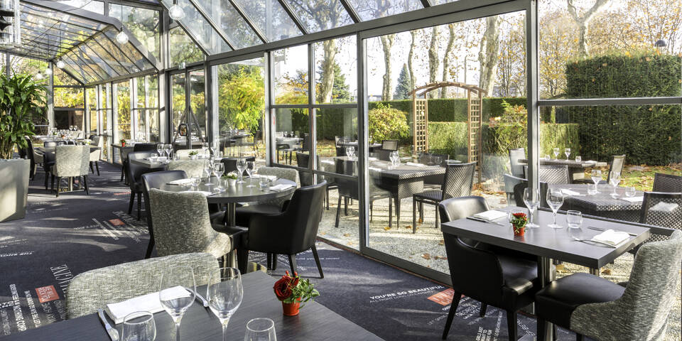 restaurant
