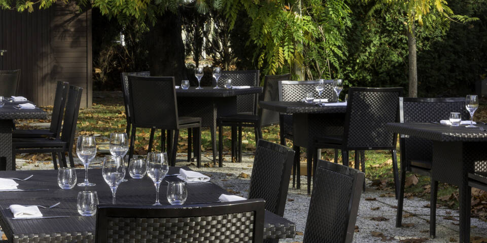 restaurant